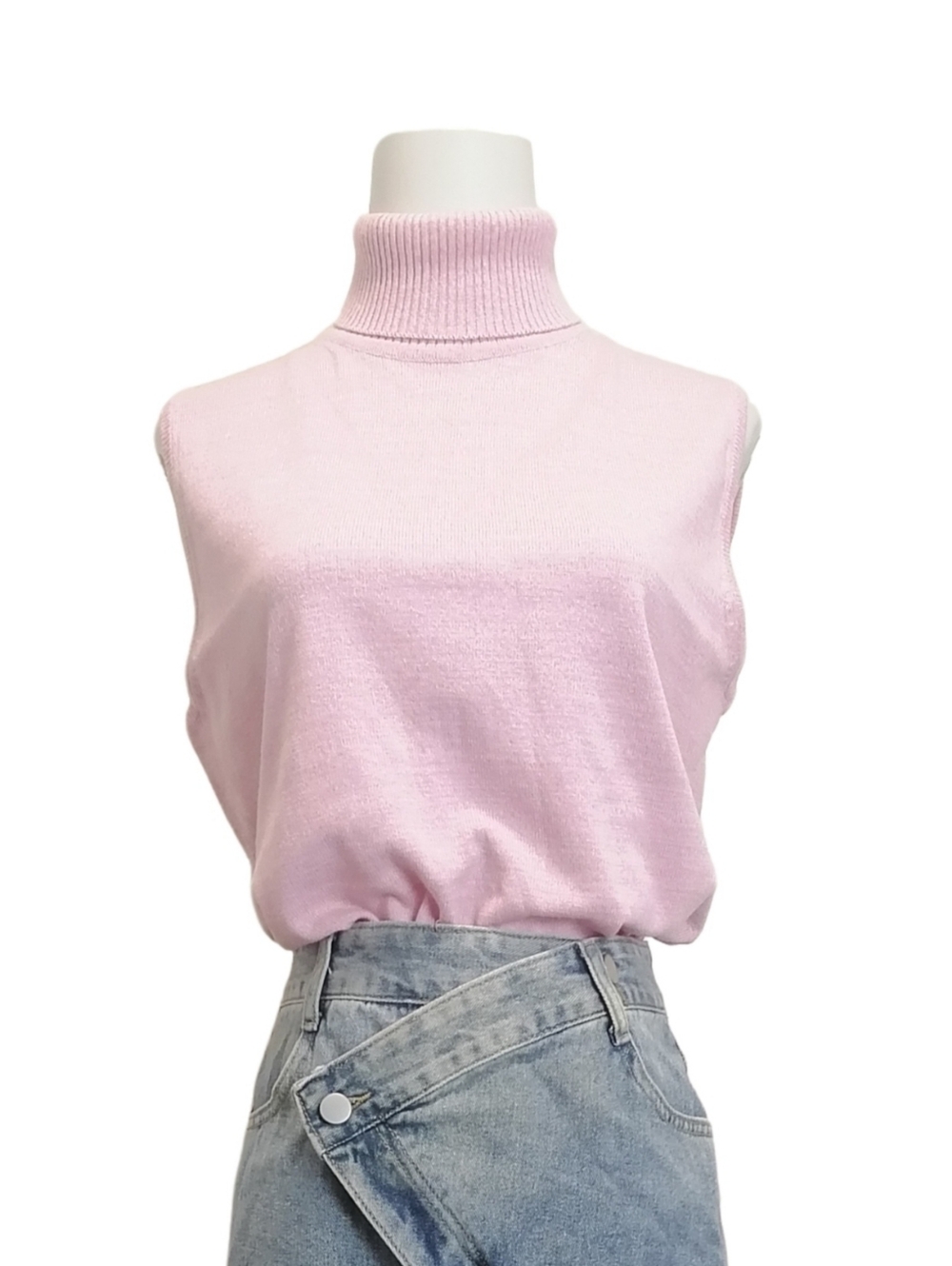 🦩🦩🦩 Sleeveless Light Pink Turtleneck Sweater Vest